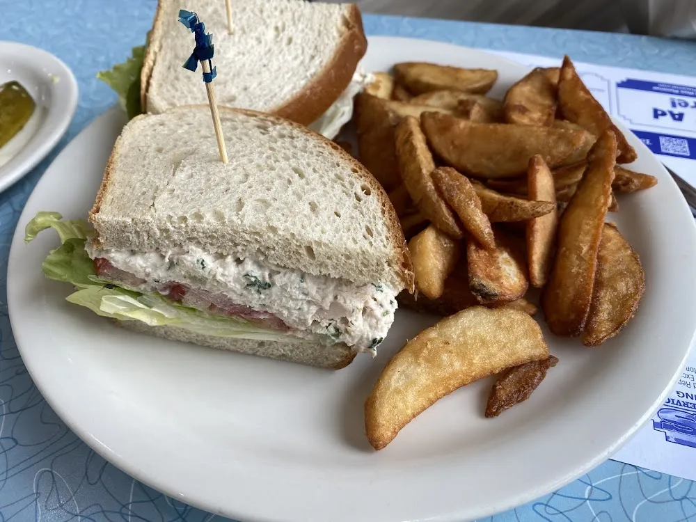 Tuna Sandwich French Fries